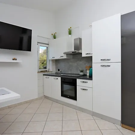 Apartman With Parking Space Dramalj, - 25195 Crikvenica