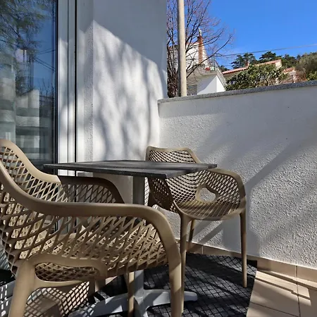 With Parking Space Dramalj, - 25195 Crikvenica