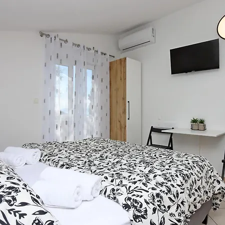 Appartement With Parking Space Dramalj, - 25195 *
