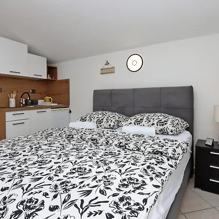 With Parking Space Dramalj, - 25195 Apartman